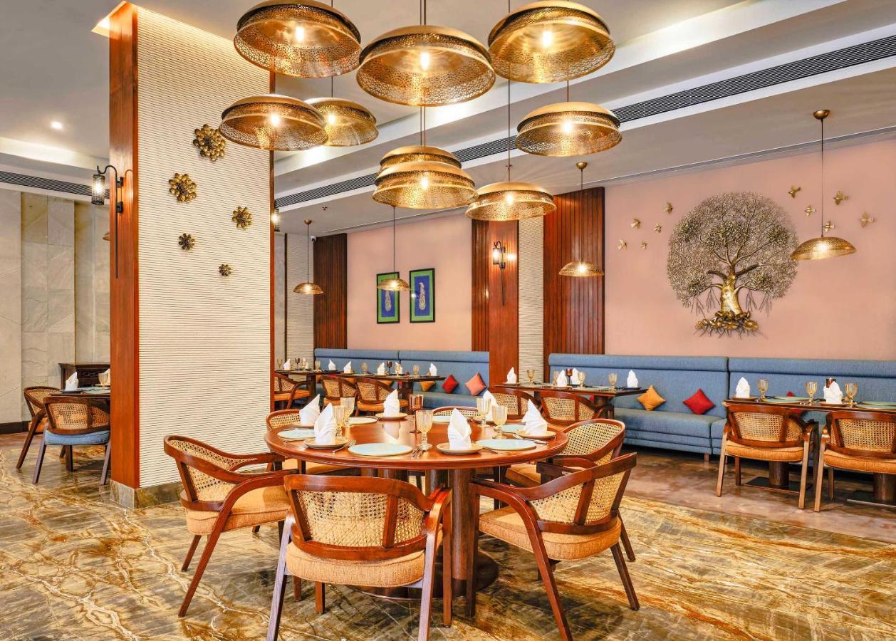 Vivanta Ahmedabad Sg Highway Εξωτερικό φωτογραφία