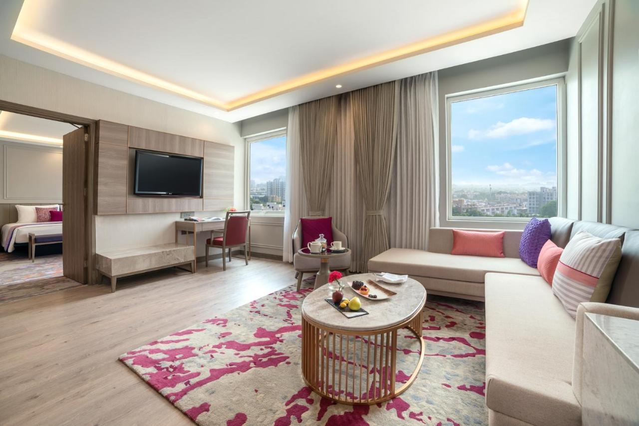 Vivanta Ahmedabad Sg Highway Εξωτερικό φωτογραφία