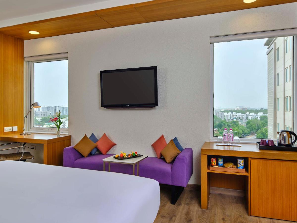 Vivanta Ahmedabad Sg Highway Εξωτερικό φωτογραφία