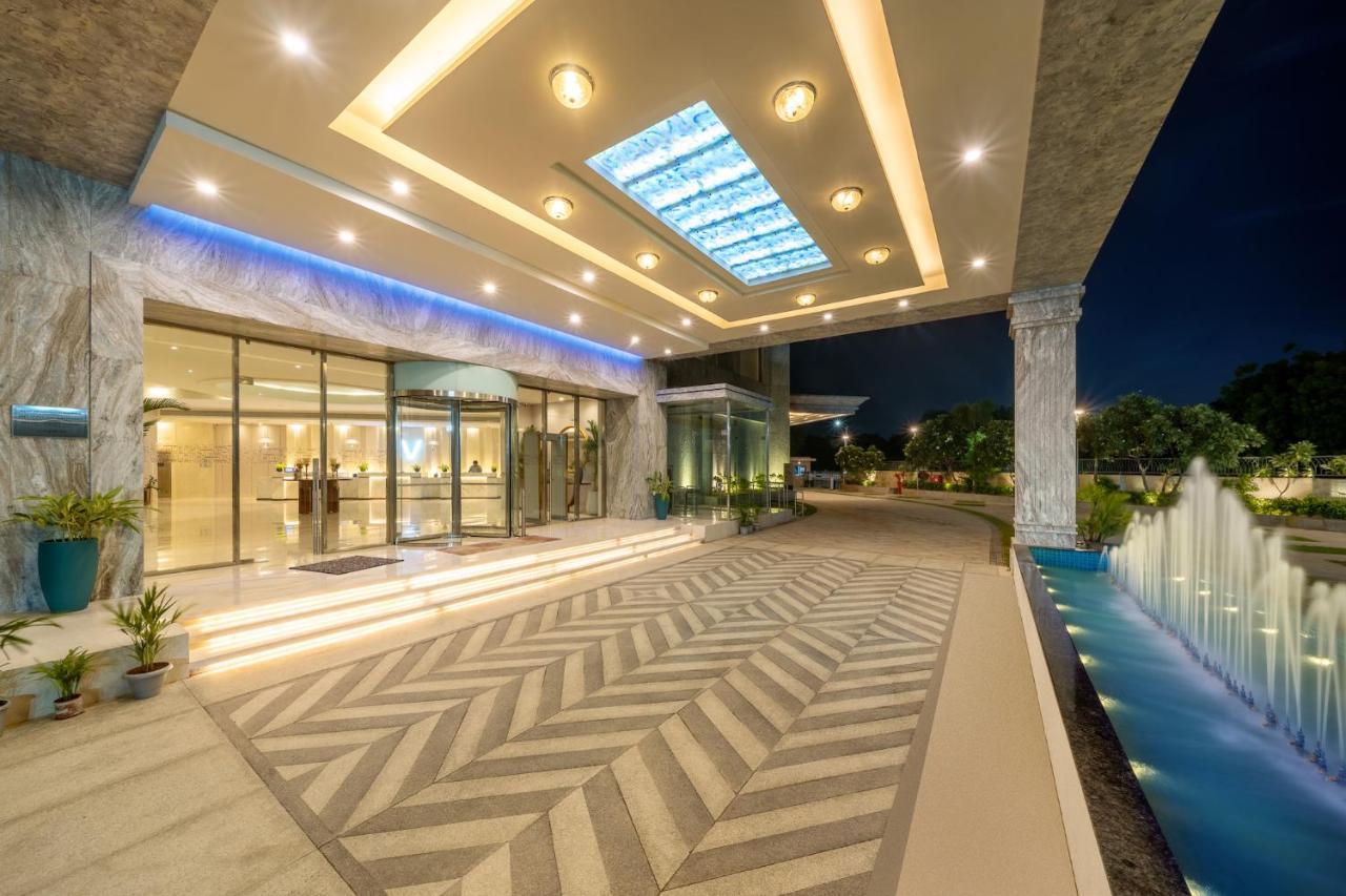 Vivanta Ahmedabad Sg Highway Εξωτερικό φωτογραφία