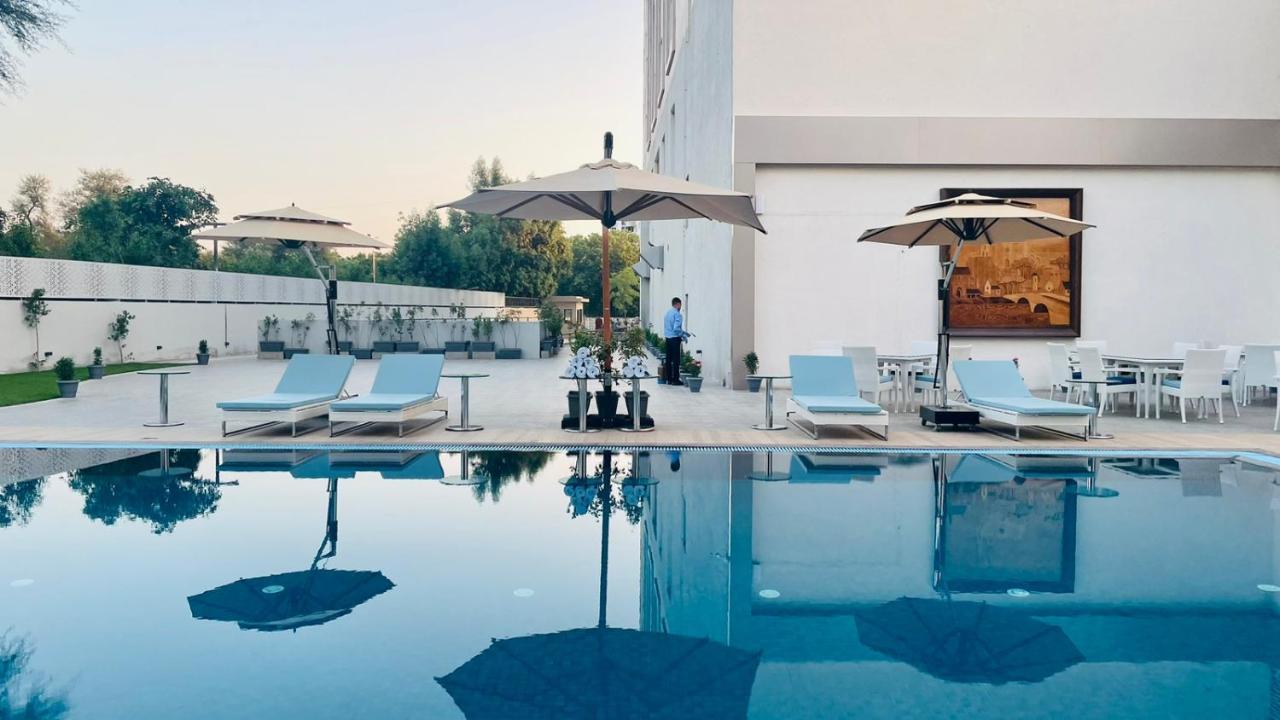 Vivanta Ahmedabad Sg Highway Εξωτερικό φωτογραφία