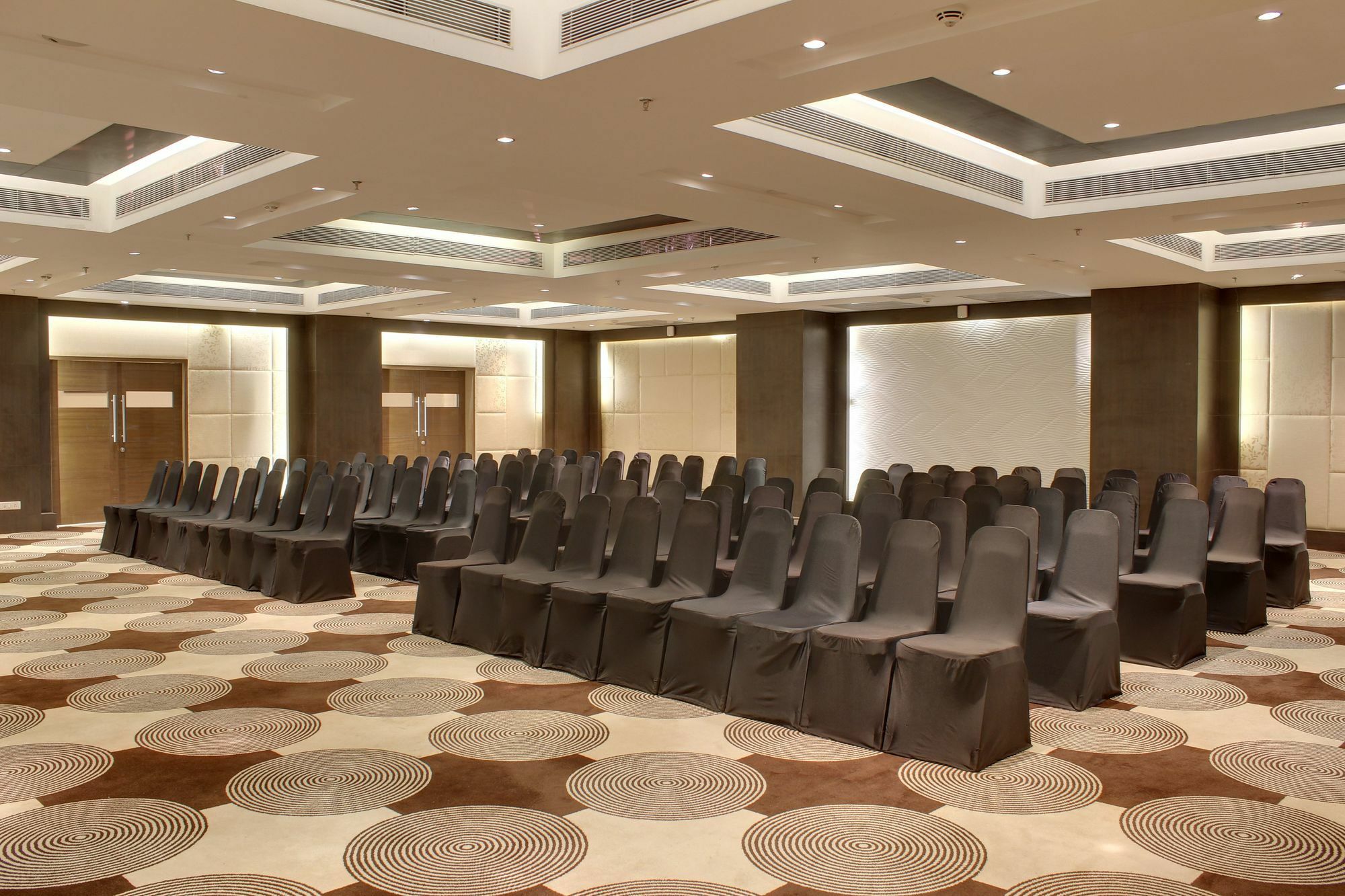Vivanta Ahmedabad Sg Highway Εξωτερικό φωτογραφία